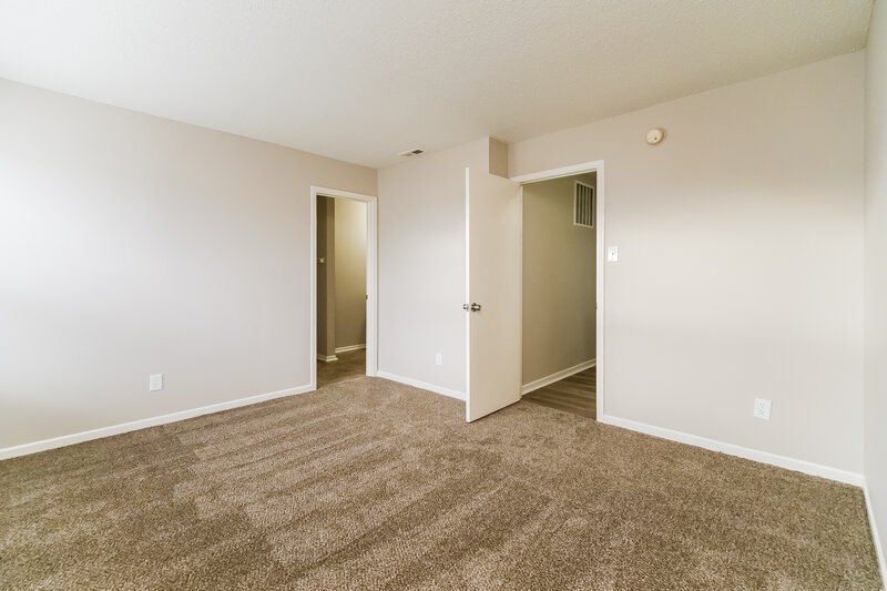 1,850/Mo, 3132 Black Forest Ln Indianapolis, IN 46239 Main Bedroom View 2