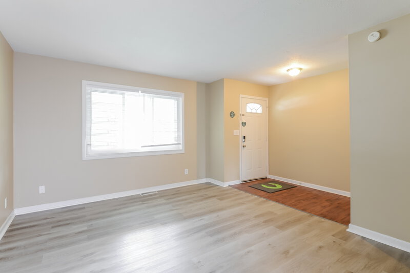 1,760/Mo, 1238 Brandt Dr Indianapolis, IN 46241 Living Room View 2