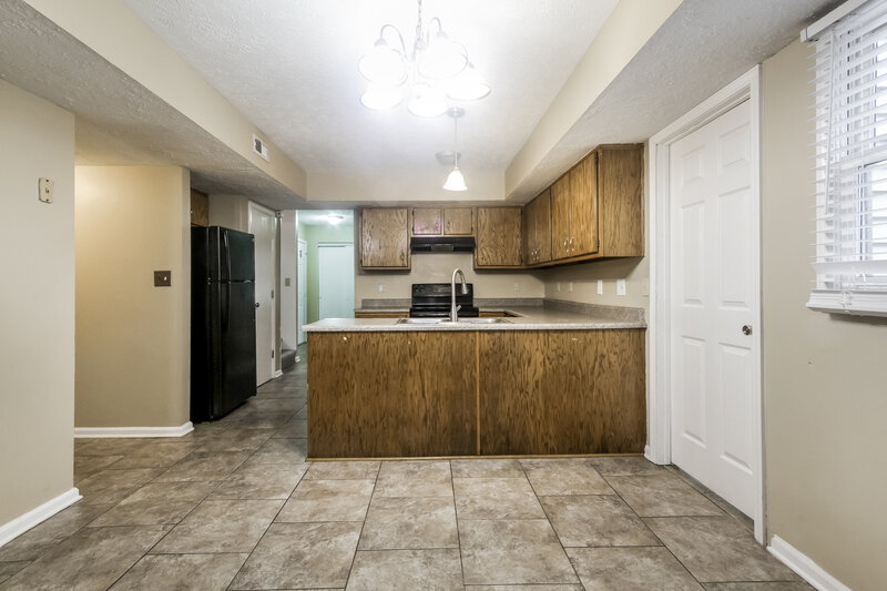2,850/Mo, 1112 Delray Dr Indianapolis, IN 46241 Breakfast Nook View