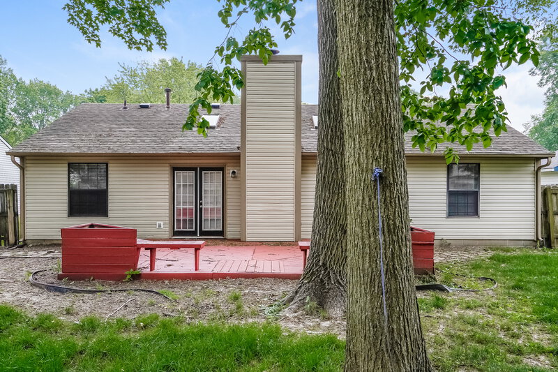 1,605/Mo, 840 Delray Dr Indianapolis, IN 46241 Rear View