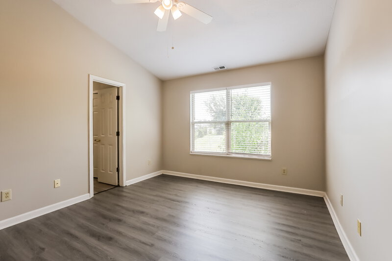1,765/Mo, 5384 Lakeside Manor Dr Indianapolis, IN 46254 Main Bedroom View