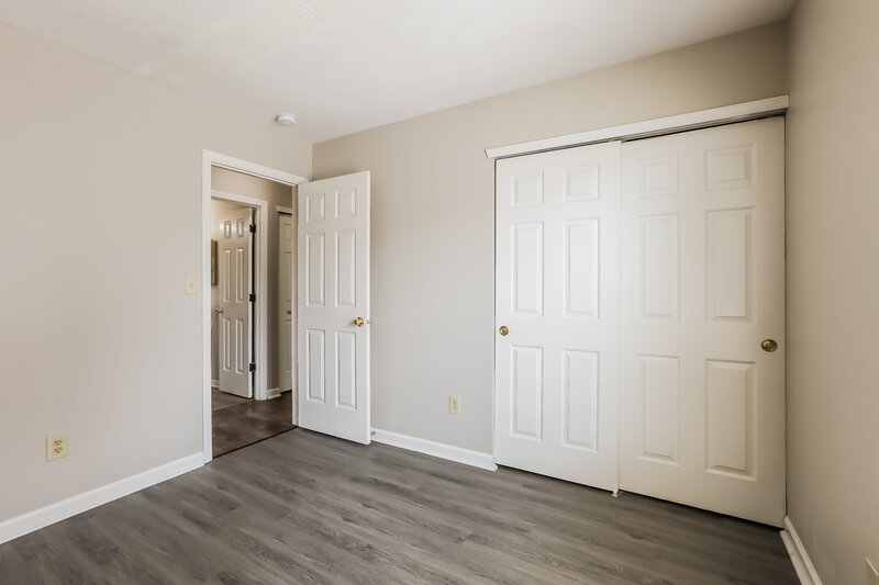 1,765/Mo, 5384 Lakeside Manor Dr Indianapolis, IN 46254 Bedroom View
