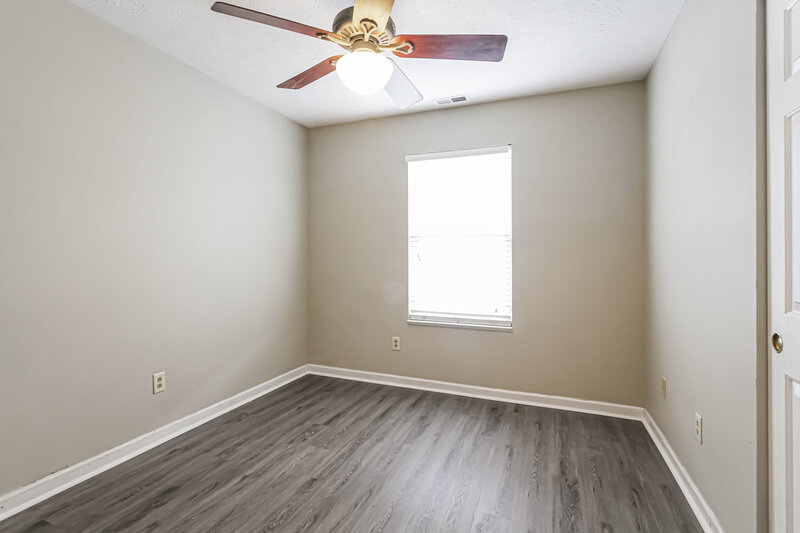 1,680/Mo, 5384 Lakeside Manor Dr Indianapolis, IN 46254 Bedroom View
