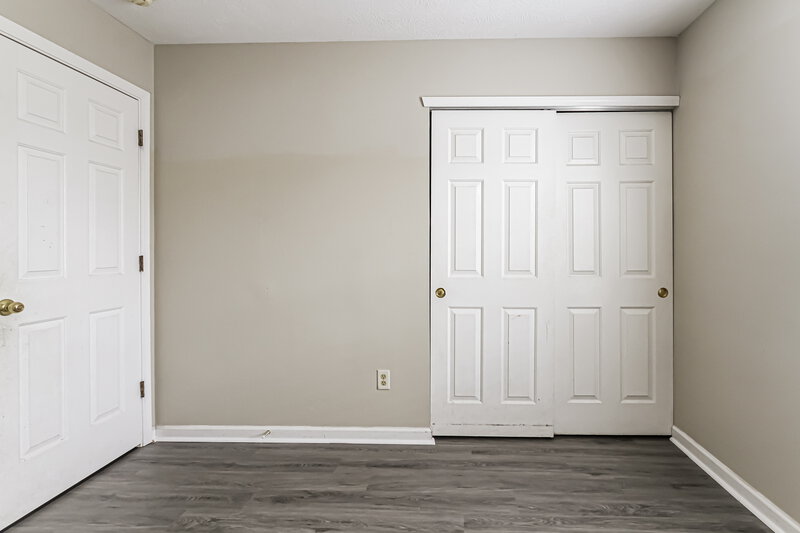 1,680/Mo, 5384 Lakeside Manor Dr Indianapolis, IN 46254 Bedroom View 5