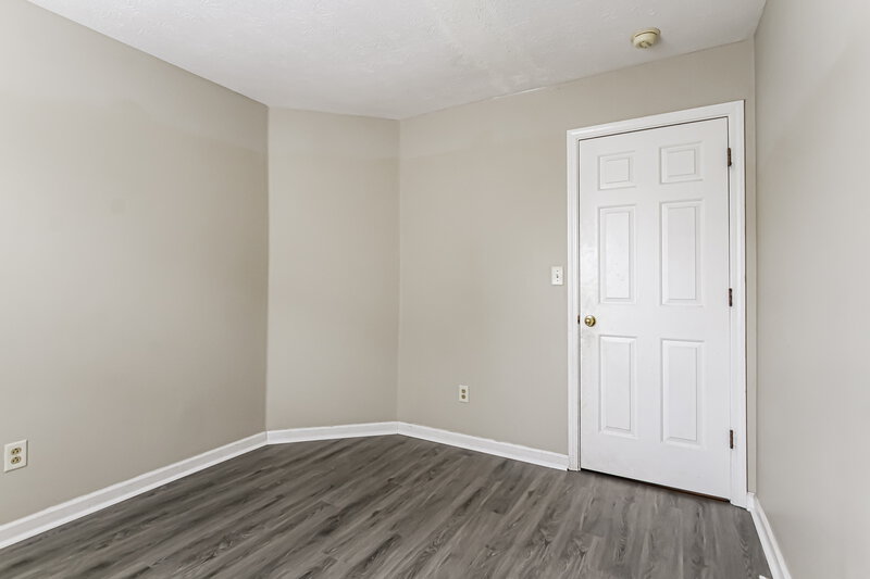1,680/Mo, 5384 Lakeside Manor Dr Indianapolis, IN 46254 Bedroom View 6