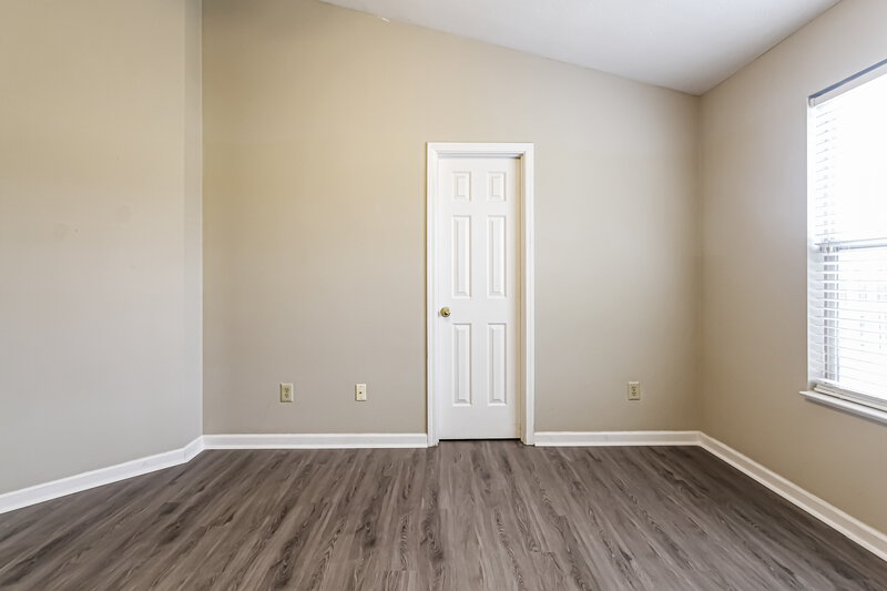 1,680/Mo, 5384 Lakeside Manor Dr Indianapolis, IN 46254 Bedroom View 7