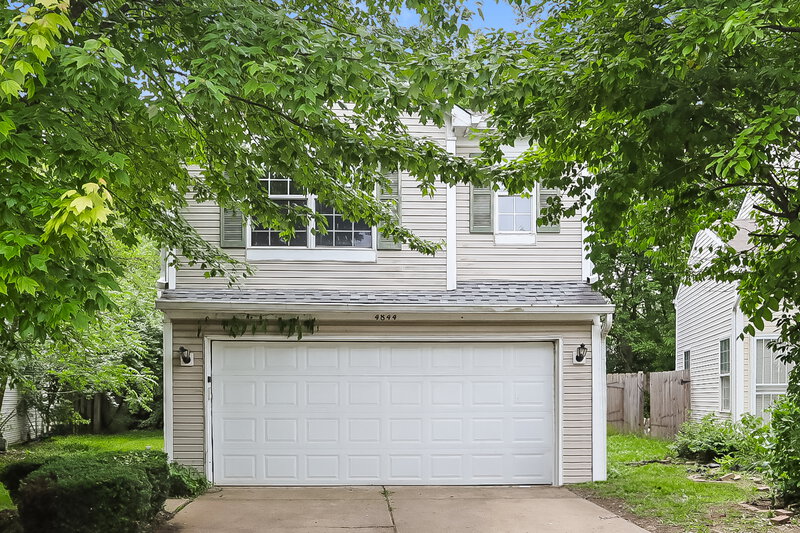 1,870/Mo, 4844 Pembridge Dr Indianapolis, IN 46254 External View