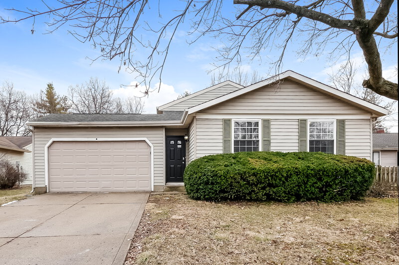 2,290/Mo, 5575 Freedom Ct Indianapolis, IN 46254 External View