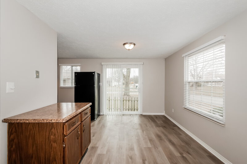 2,290/Mo, 5575 Freedom Ct Indianapolis, IN 46254 Dining Room View