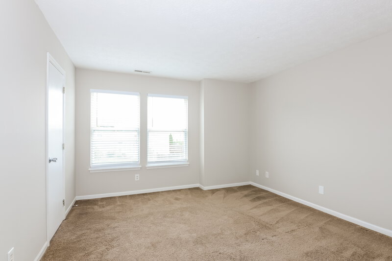 2,290/Mo, 5118 Stanhope Ln Indianapolis, IN 46254 Main Bedroom View