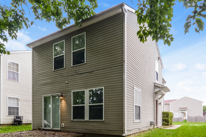 2,290/Mo, 5118 Stanhope Ln Indianapolis, IN 46254 Rear View