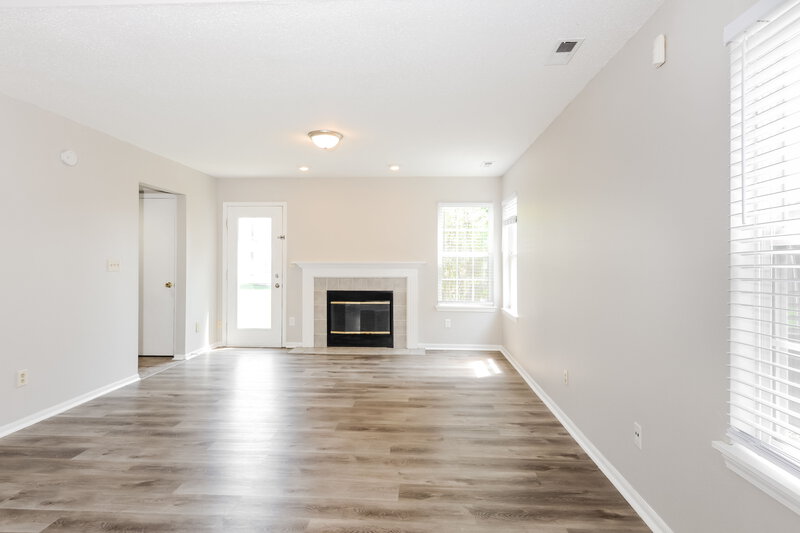 1,800/Mo, 4527 Riverbrook Ln Indianapolis, IN 46254 Living Room View