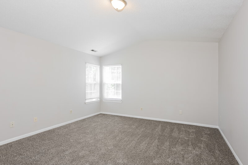 1,800/Mo, 4527 Riverbrook Ln Indianapolis, IN 46254 Bedroom View 3