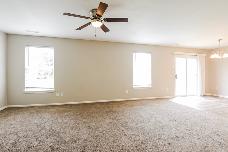 1,850/Mo, 4261 Village Bend Dr Indianapolis, IN 46254 Living Room View