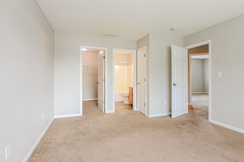 1,850/Mo, 4261 Village Bend Dr Indianapolis, IN 46254 Main Bedroom View