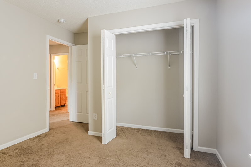 1,850/Mo, 4261 Village Bend Dr Indianapolis, IN 46254 Bedroom View 5