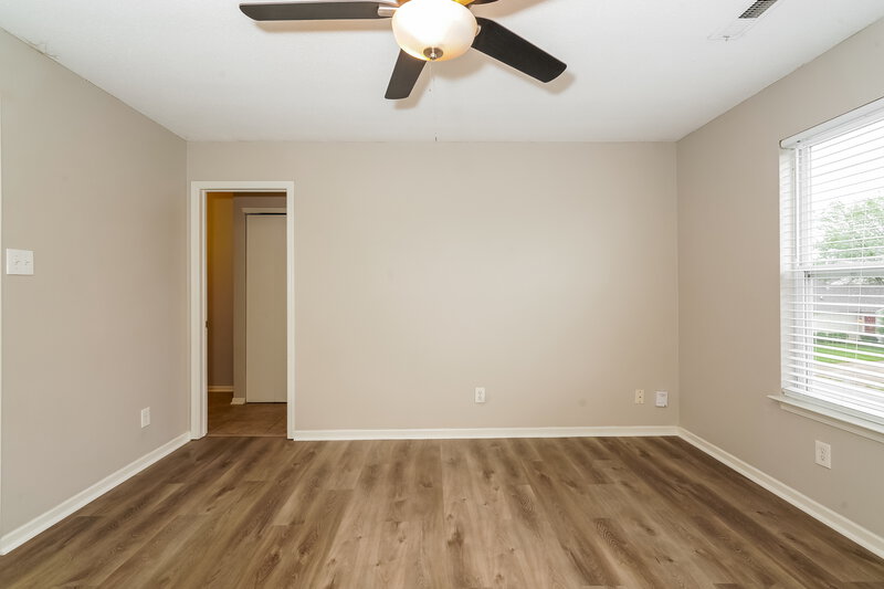 1,695/Mo, 2349 Harvest Moon Dr Greenwood, IN 46143 Main Bedroom View