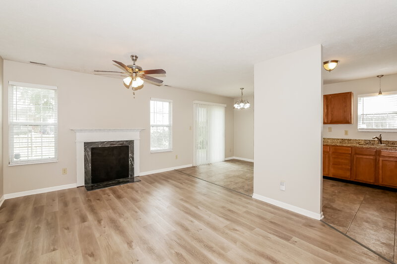 1,655/Mo, 4347 Lucky Ct Indianapolis, IN 46203 Living Room View