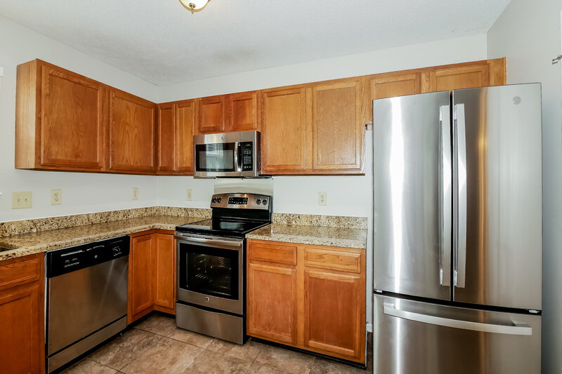 1,655/Mo, 4347 Lucky Ct Indianapolis, IN 46203 Kitchen View 2