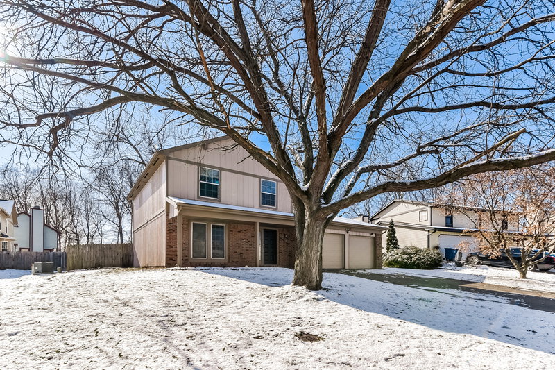 1,890/Mo, 7551 Rogers Dr Indianapolis, IN 46214 Front View 2