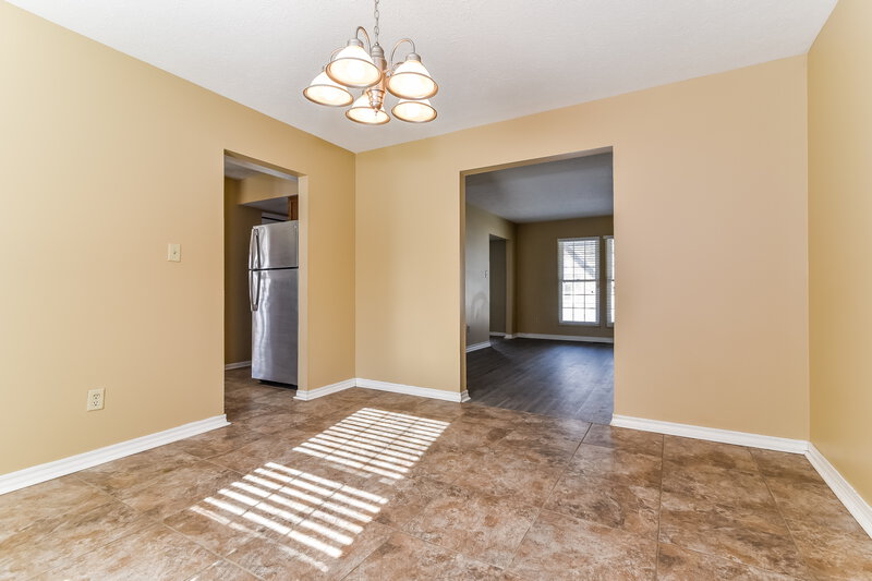 1,890/Mo, 7551 Rogers Dr Indianapolis, IN 46214 Dining Room View 2