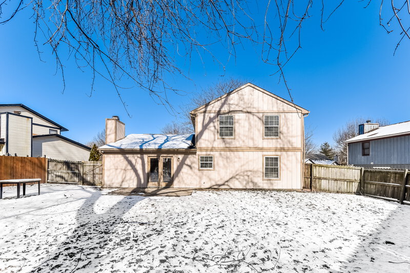 1,890/Mo, 7551 Rogers Dr Indianapolis, IN 46214 Rear View