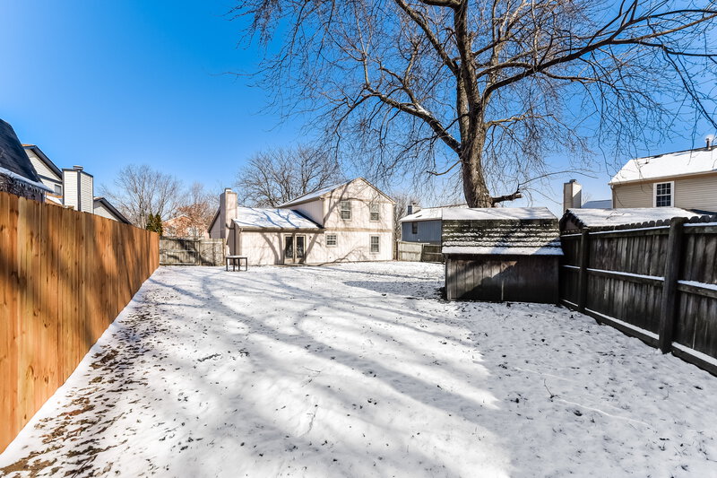 1,890/Mo, 7551 Rogers Dr Indianapolis, IN 46214 Rear View 2