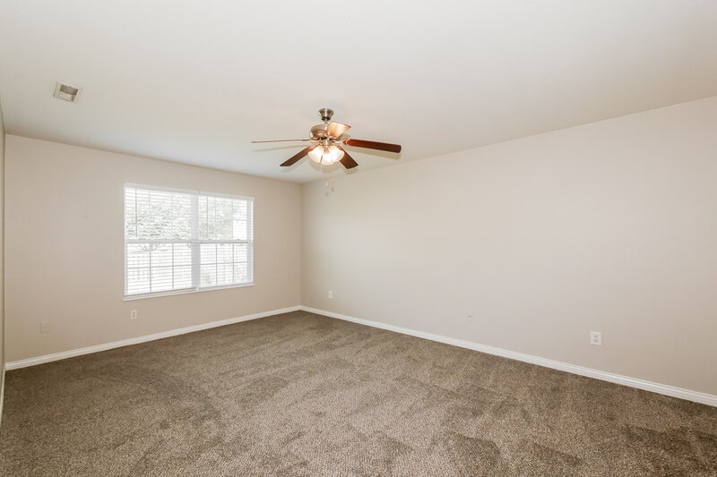 1,835/Mo, 2322 Shoemaker Ct Indianapolis, IN 46229 Main Bathroom View