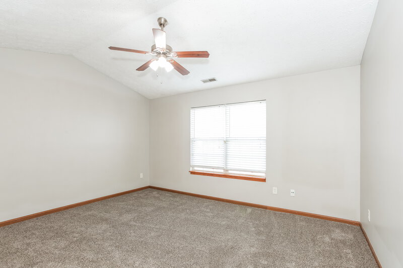 1,755/Mo, 11136 Autumn Creek Ct Indianapolis, IN 46229 Main Bedroom View