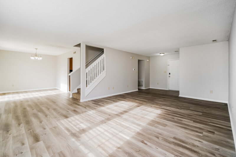 1,820/Mo, 4115 Orchard Valley Blvd Indianapolis, IN 46235 Living Room View 2