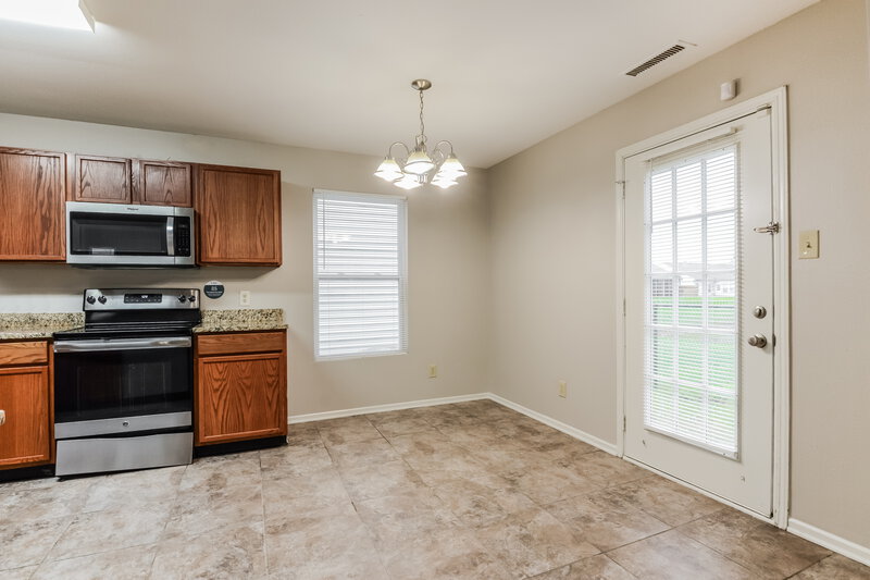 1,840/Mo, 3541 Cork Bend Dr Indianapolis, IN 46239 Dining Room View