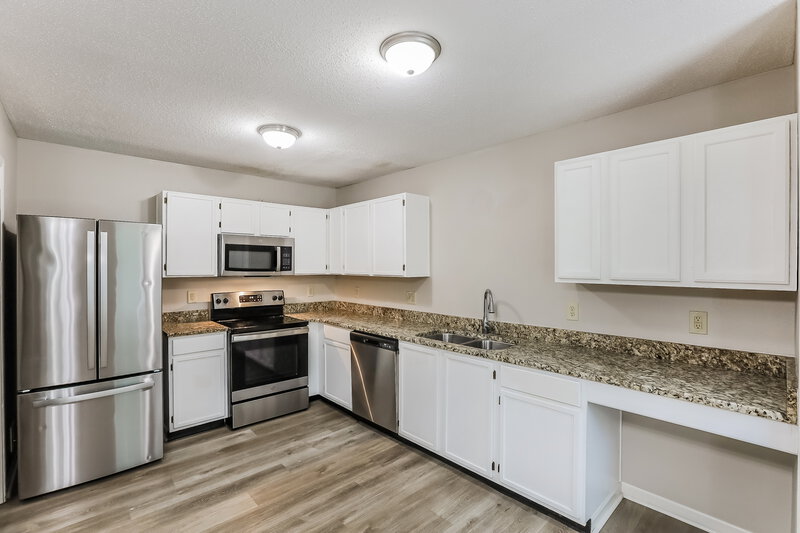 1,965/Mo, 103 Snowflake Circle Greenwood, IN 46143 Kitchen View