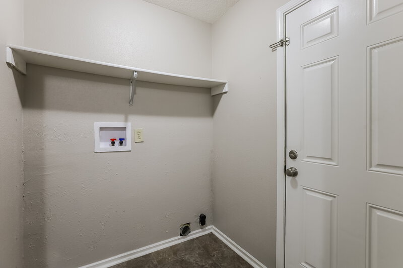 1,965/Mo, 103 Snowflake Circle Greenwood, IN 46143 Laundry Room View