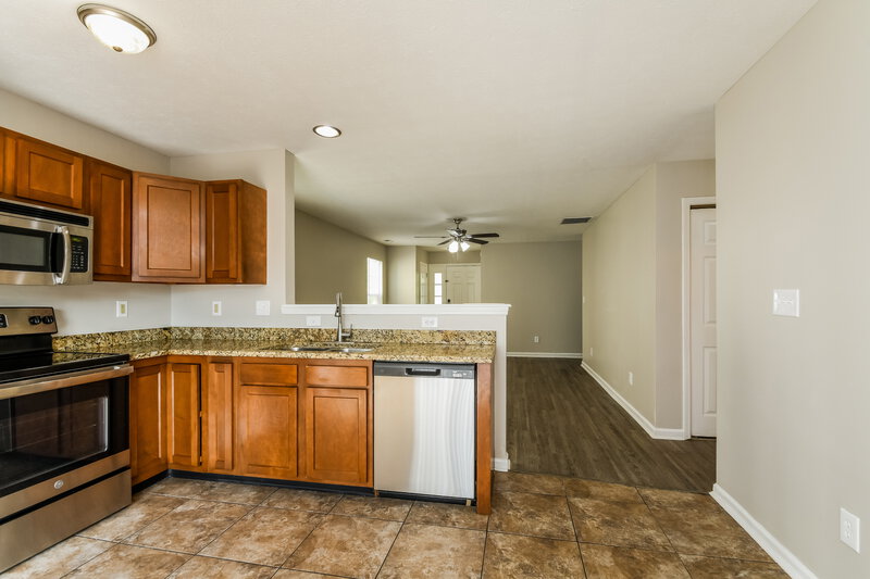 1,760/Mo, 522 Venus Dr Indianapolis, IN 46241 Kitchen View