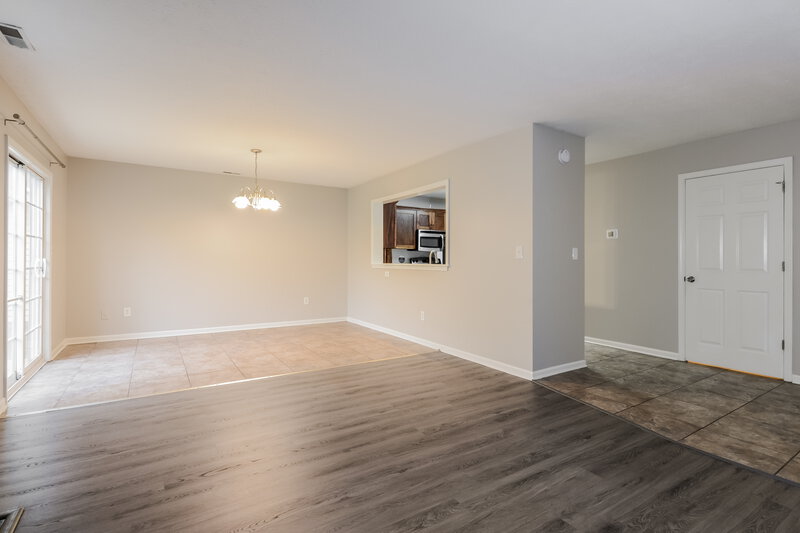2,070/Mo, 11339 Water Birch Dr Indianapolis, IN 46235 Living Room View 2