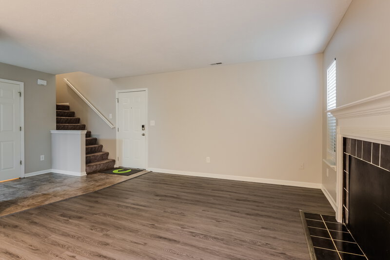 2,070/Mo, 11339 Water Birch Dr Indianapolis, IN 46235 Living Room View 3