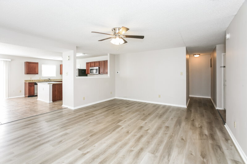 1,770/Mo, 10783 Timothy Ln Indianapolis, IN 46231 Living Room View 2