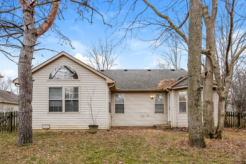 1,585/Mo, 7245 Bradford Woods Way Indianapolis, IN 46268 Rear View