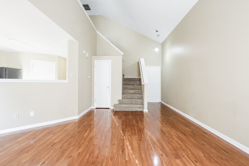 1,725/Mo, 10548 Glenayr Dr Camby, IN 46113 Living Room View 4