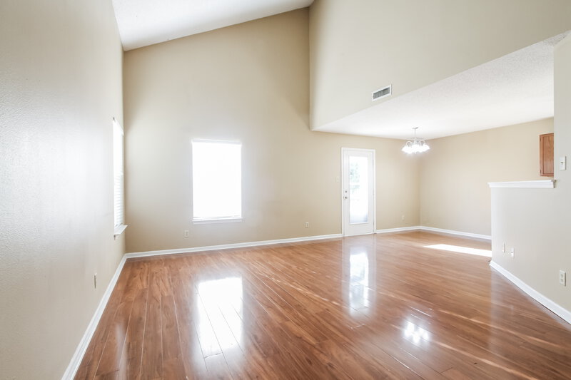 1,725/Mo, 10548 Glenayr Dr Camby, IN 46113 Living Room View 6