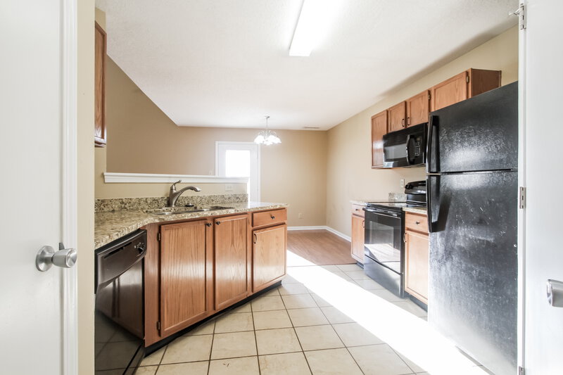 1,725/Mo, 10548 Glenayr Dr Camby, IN 46113 Kitchen View 2