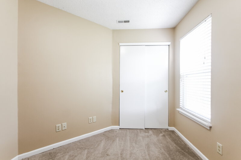 1,725/Mo, 10548 Glenayr Dr Camby, IN 46113 Bedroom View 3