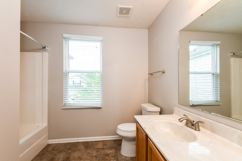 2,005/Mo, 11615 Signet Ln Indianapolis, IN 46235 Misc View 9