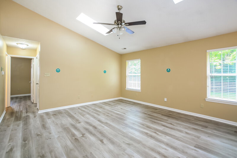 2,620/Mo, 2804 Hazelchase Ct Indianapolis, IN 46268 Living Room View 2