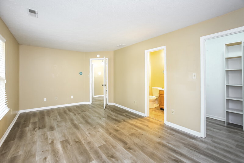 2,620/Mo, 2804 Hazelchase Ct Indianapolis, IN 46268 Main Bedroom View