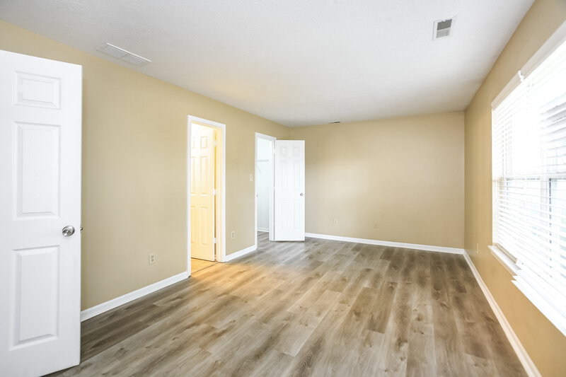 2,620/Mo, 2804 Hazelchase Ct Indianapolis, IN 46268 Main Bedroom View 2