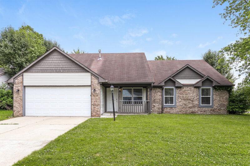 1,900/Mo, 5631 Nodlehs Ct Indianapolis, IN 46221 External View