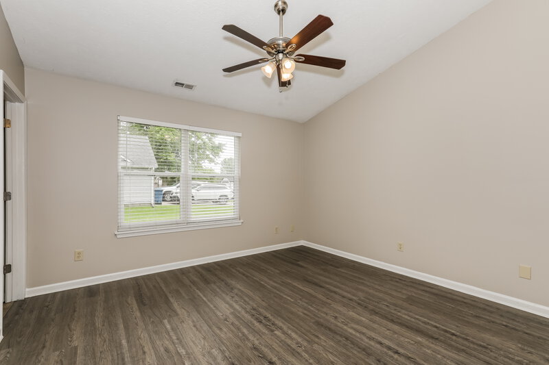 1,900/Mo, 5631 Nodlehs Ct Indianapolis, IN 46221 Main Bedroom View