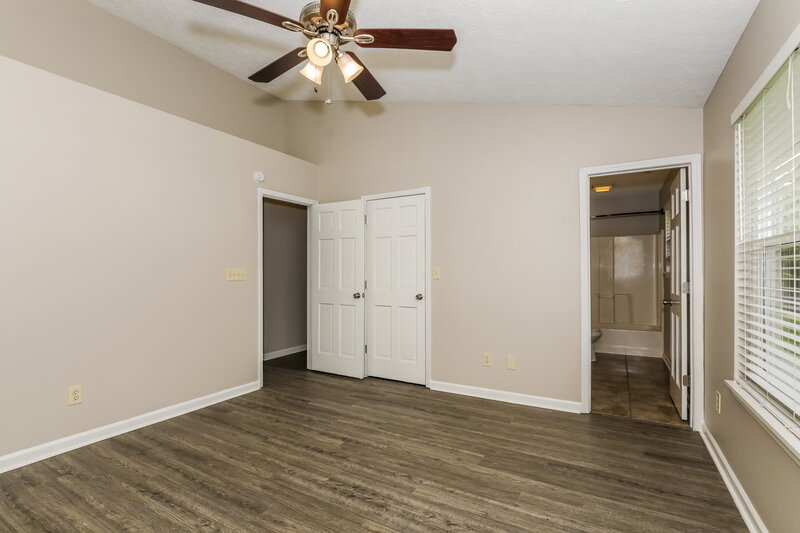 1,900/Mo, 5631 Nodlehs Ct Indianapolis, IN 46221 Main Bedroom View 2
