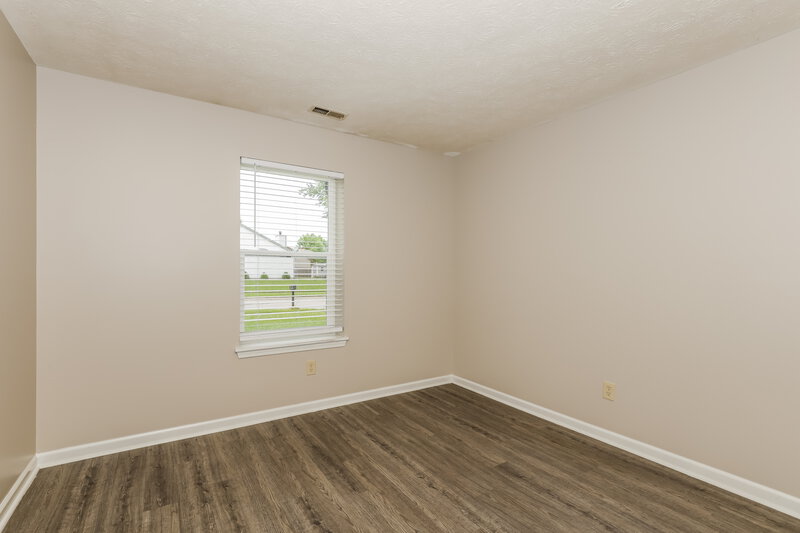 1,900/Mo, 5631 Nodlehs Ct Indianapolis, IN 46221 Bedroom View 2